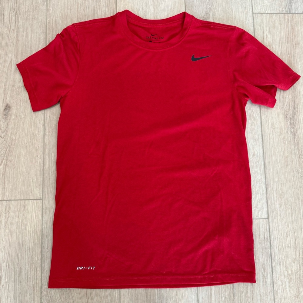 NIKE - Men's Red Dri-FIT Shirt Size S